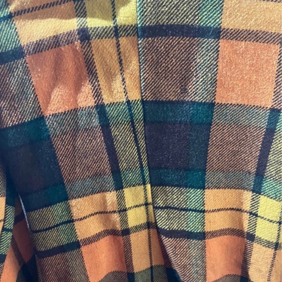 Vintage 70s Plaid Wool Shacket design.
“Top Gun” - Picture 10 of 10